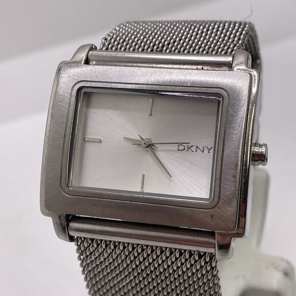 DKNY Womens Silver Tone Watch Works New Battery